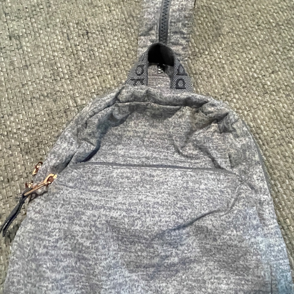 Adidas sling backpack - Picture 3 of 5